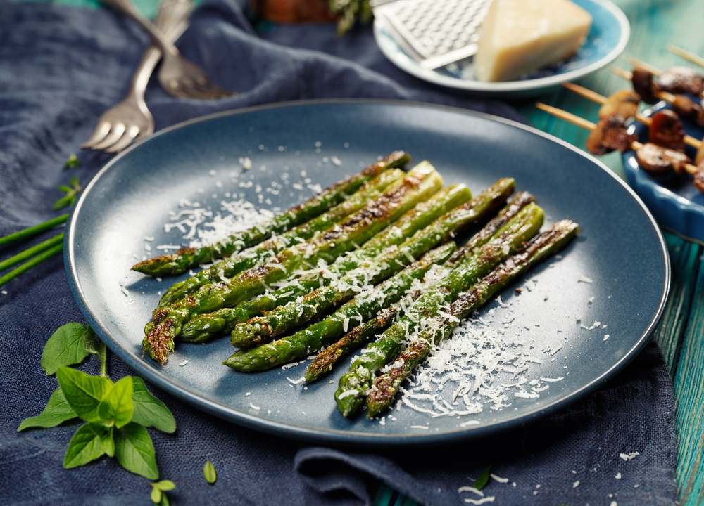Grilled,Green,Asparagus,With,Parmesan,Cheese